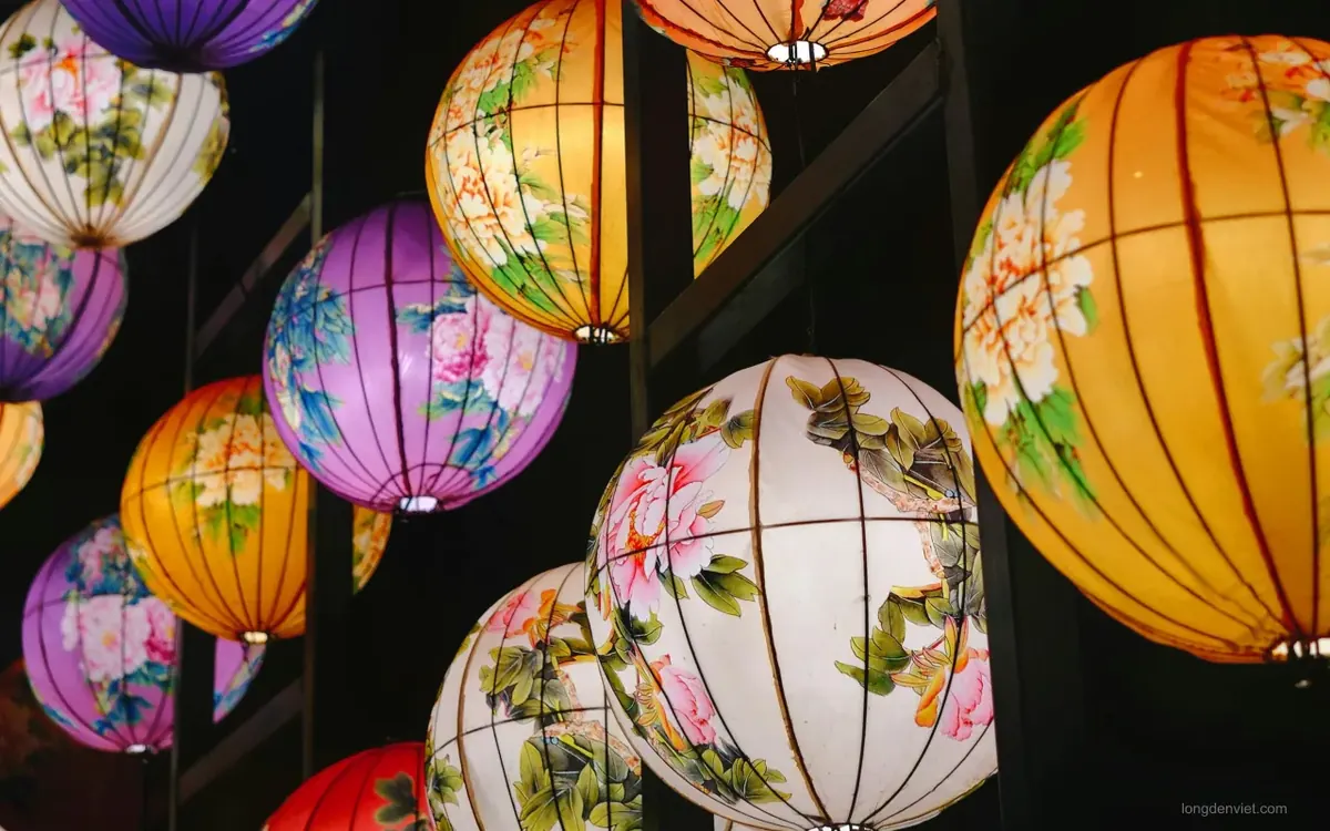 Đèn vải trang trí Ngôi Nhà Bạn — LongDenViet