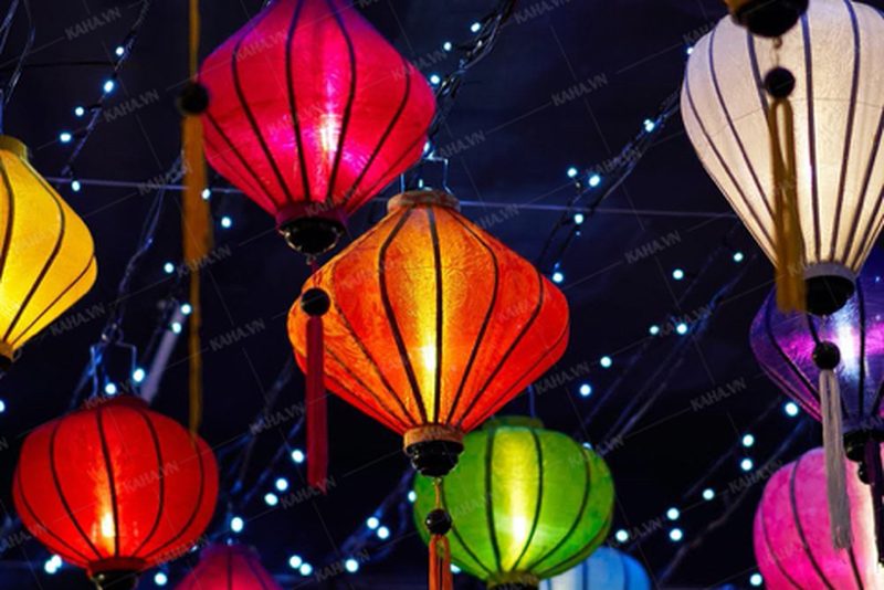 đèn lồng treo cây sân vườn — LongDenViet xưởng Tân Phú TP.HCM