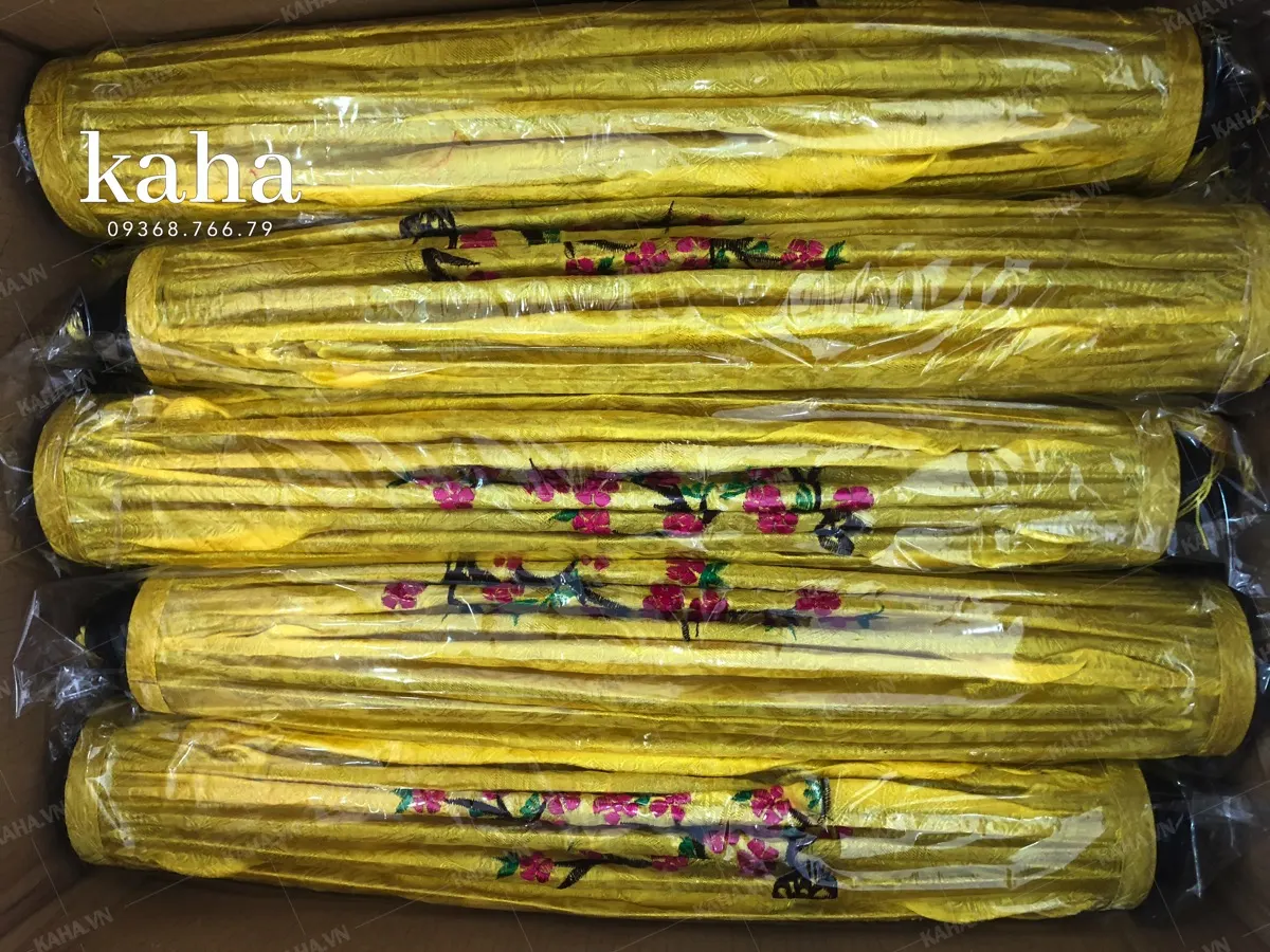 Đèn Lồng Sân Vườn: Bí Quyết Trang Trí Không Gian Ngoài Trời Đẹp Và Bền | LongDenViet