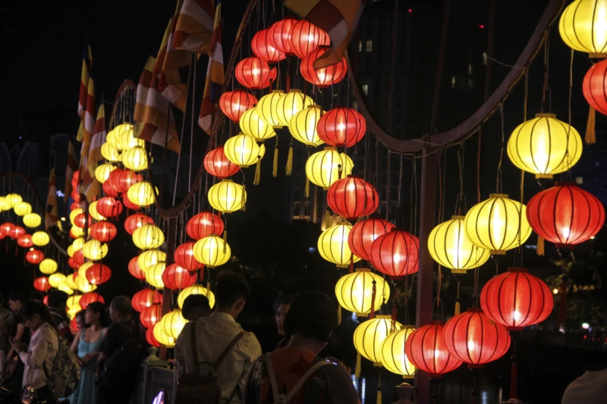 Đèn lồng Trung Quốc — Giá rẻ nhưng bạn nên biết gì? | LongDenViet