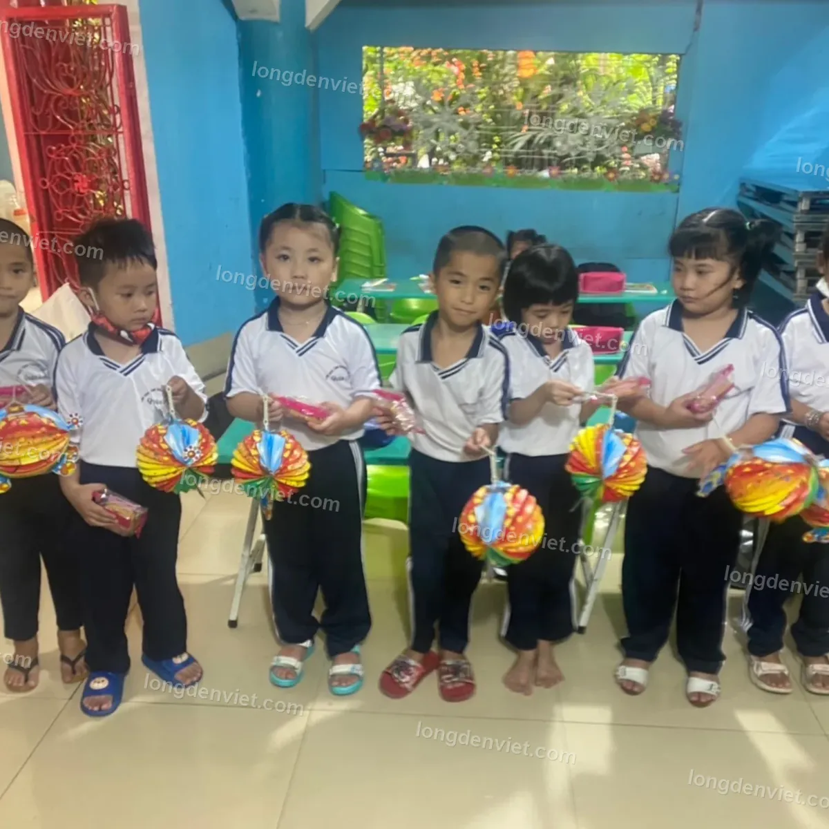 Đèn giấy xếp hình thú LongDenViet — ảnh thực tế 11