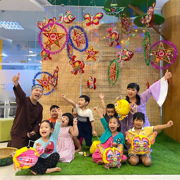 Các loại lồng đèn trang trí Trung Thu đỏ vàng xanh đẹp
