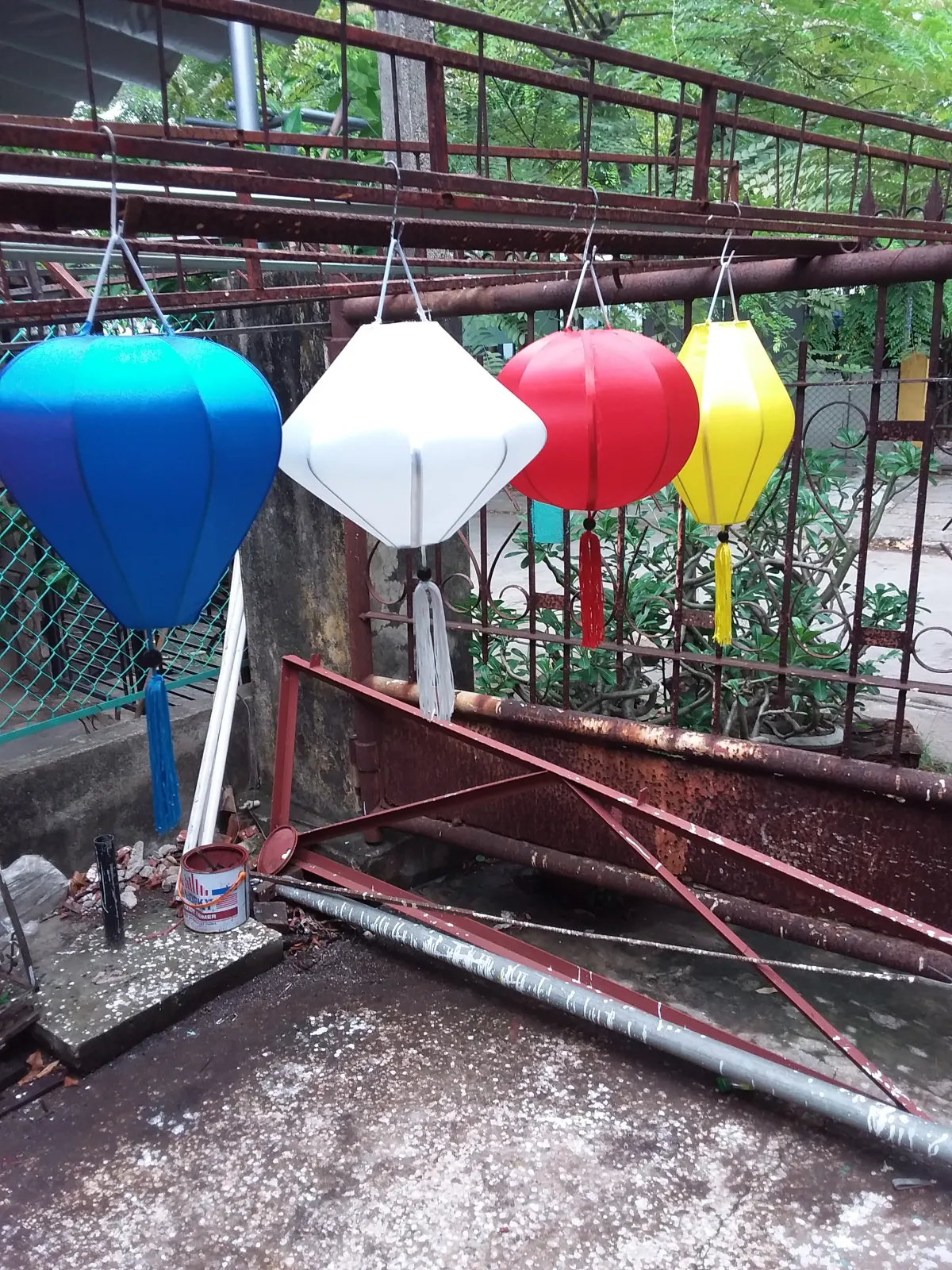 Đèn lồng Hội An khung sắt cho ngoài trời