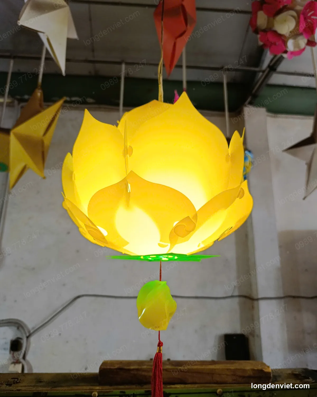 Đèn Hoa Sen Phật Đản Nhựa PP 30cm — Nhiều Màu — hình 26 — đèn lồng thủ công | LongDenViet