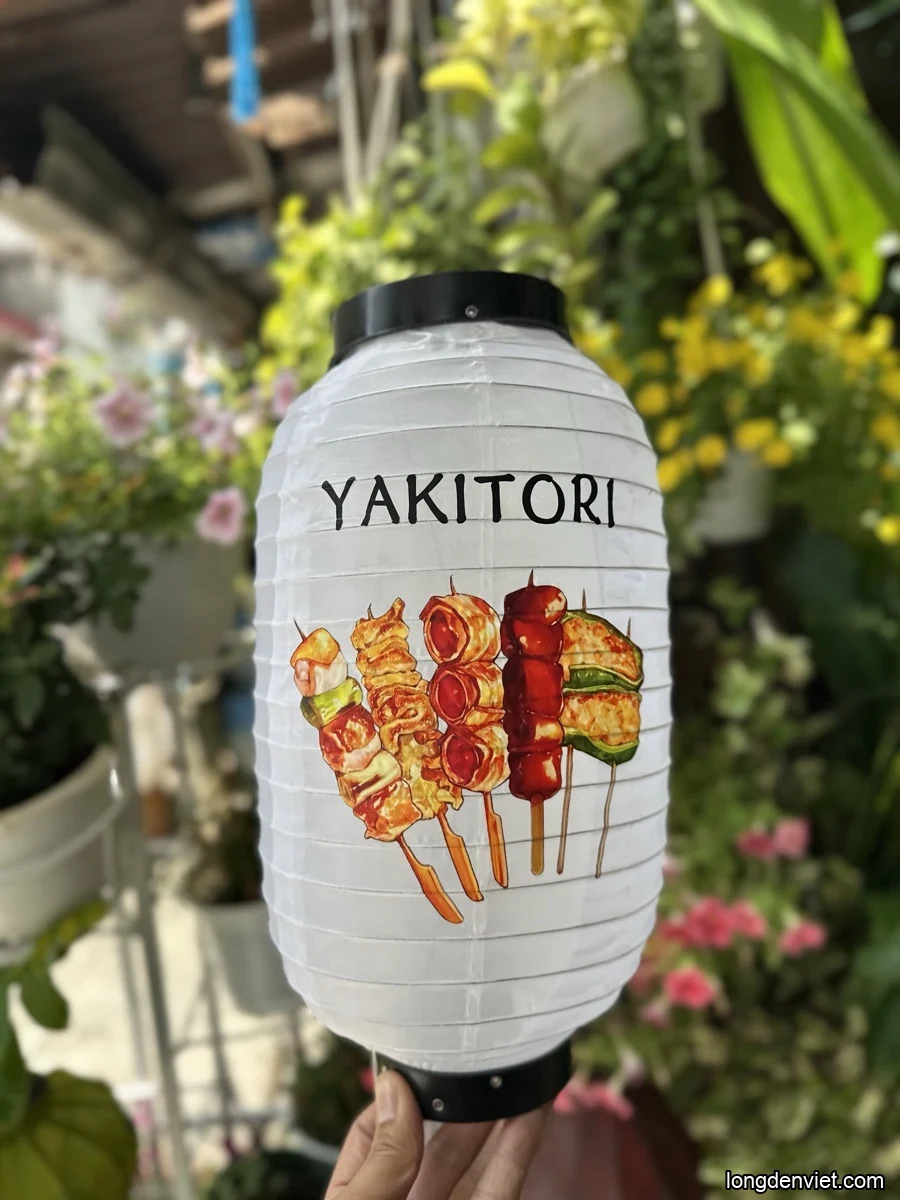 Đèn vải dù Nhật Bản treo nhà hàng LDV-N014 — họa tiết minh họa màu vàng warm Đèn vải dù Nhật Bản treo nhà hàng LDV-N014 — họa tiết minh họa màu vàng warm — đèn lồng thủ công Hội An | LongDenViet