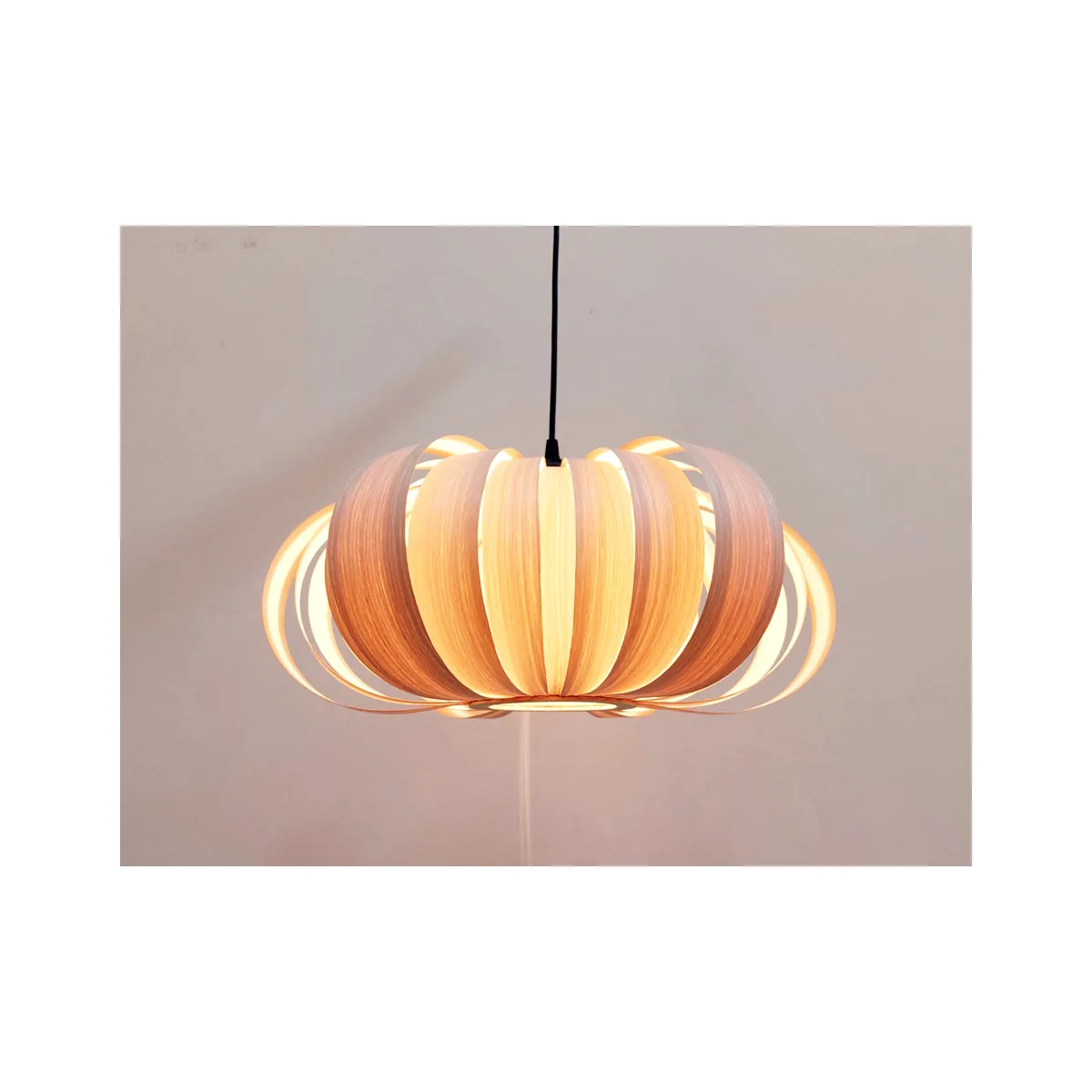 Đèn Thả Gỗ Veneer Dáng Bí Ngô PT801 — đèn lồng gỗ Hội An | LongDenViet